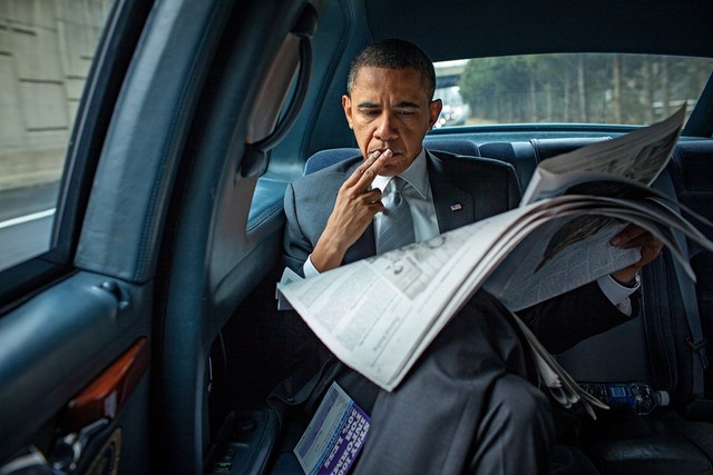 Góc sâu kín của ông Obama qua ảnh hậu trường chưa từng công bố - Ảnh 13.