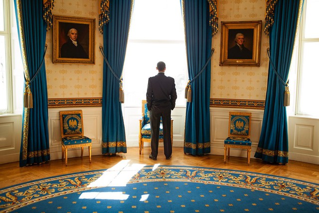 Góc sâu kín của ông Obama qua ảnh hậu trường chưa từng công bố - Ảnh 14.