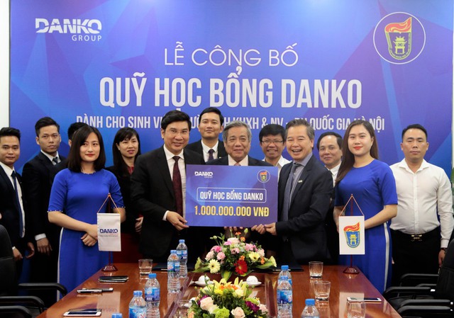 Danko Group trao 20 suất học bổng cho sinh viên xuất sắc Trường Đại học KHXH&NV – Đại học Quốc gia Hà Nội - Ảnh 4.