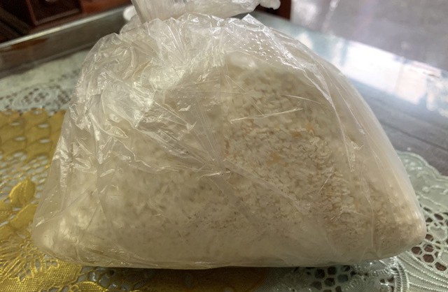 Loại bột khô 400 triệu đồng/kg, đựng bao nilon giấu trong góc nhà - Ảnh 2.