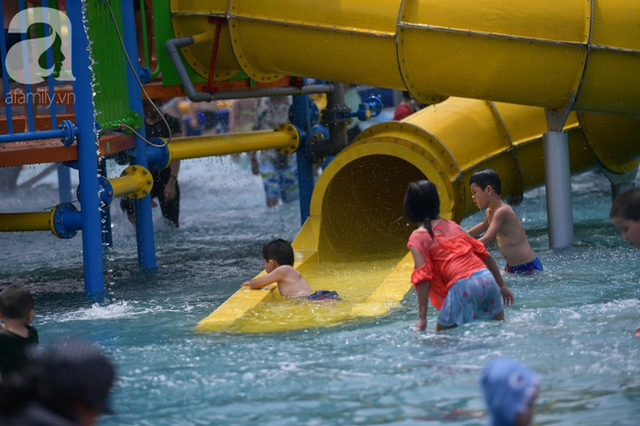 Công viên nước Thanh Hà lại treo biển tạm dừng hoạt động sau vụ bé trai 6 tuổi chết đuối - Ảnh 10.