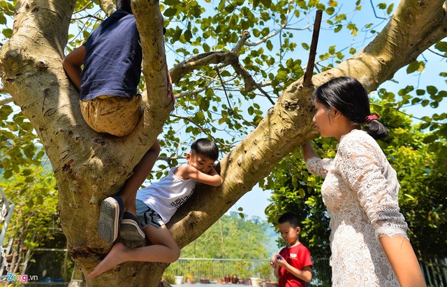 Chị em sinh đôi là cô giáo, giống nhau đến mức học sinh cũng nhầm - Ảnh 11.