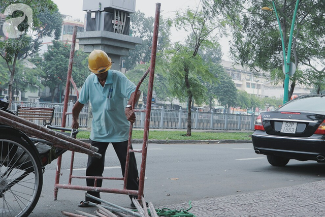 Chuyện người con trai 76 tuổi đạp xích lô nuôi mẹ già: Tiền dùng hết rồi có thể kiếm lại, chứ mẹ mình chỉ có một mà thôi - Ảnh 15.