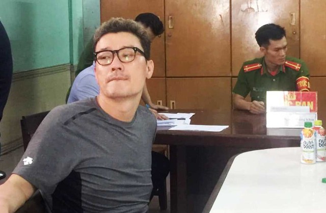 Đà Nẵng: Bắt 1 người Hàn Quốc bị truy nã tội giết người - Ảnh 1.