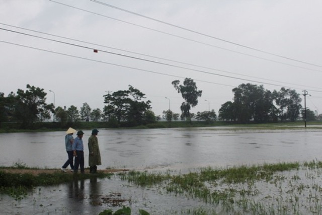 Nghệ An: Mưa lớn kéo dài gây ngập lụt nhiều địa phương - Ảnh 2.