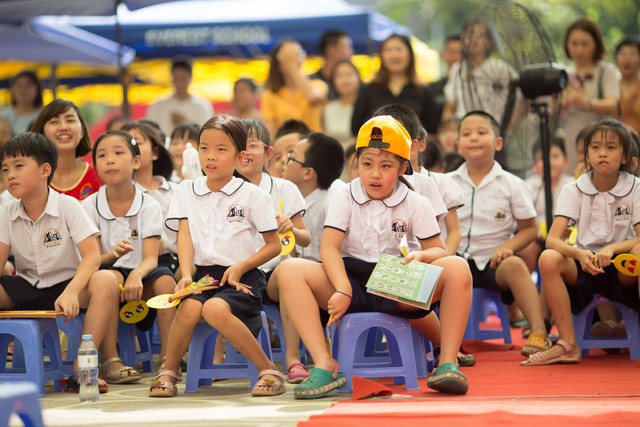 Xuân Bắc và trẻ nhỏ hào hứng với thông điệp phòng tránh bạo lực học đường ngày khai giảng - Ảnh 6.