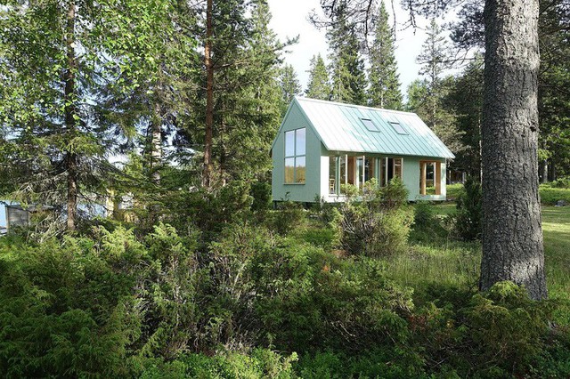 Ngôi nhà nhỏ bằng gỗ màu xanh ven hồ thực sự là thiên đường cho những ai ghét sự ồn ào của thành phố - Ảnh 11.