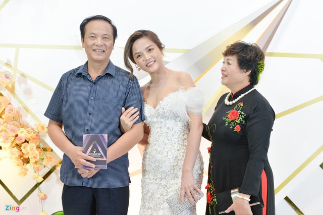 Nhã Phương và dàn sao Về nhà đi con hội ngộ trên thảm đỏ VTV Awards - Ảnh 18.