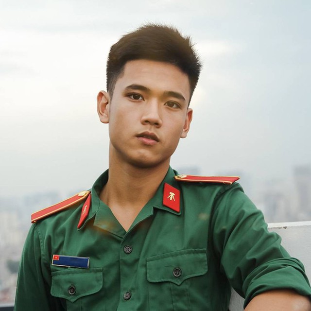 Hotboy 9X trường quân sự “siêu cấp đẹp trai” nhiều tài lẻ - Ảnh 2.