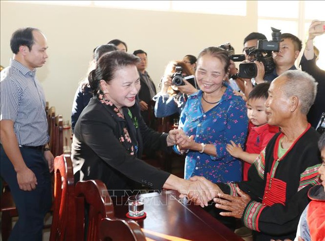  Chủ tịch Quốc hội Nguyễn Thị Kim Ngân thăm, chúc Tết tại tỉnh Đắk Lắk  - Ảnh 1.