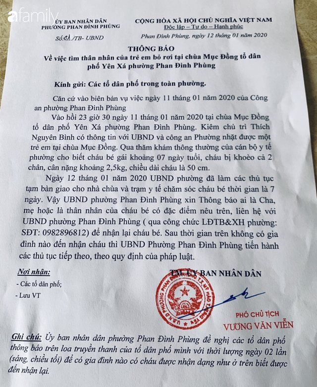 Hưng Yên: Xót xa bé gái sơ sinh tật nguyền bị mẹ giấu trong đống gạch ở cổng chùa - Ảnh 3.