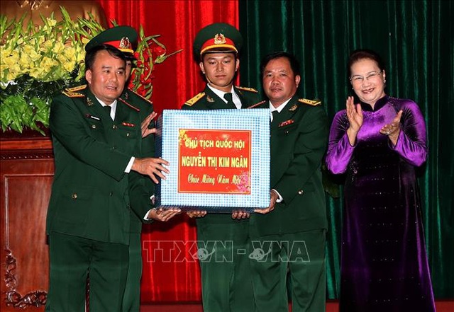 Chủ tịch Quốc hội thăm, chúc Tết tại Bộ chỉ huy Quân sự tỉnh Đắk Lắk - Ảnh 3.