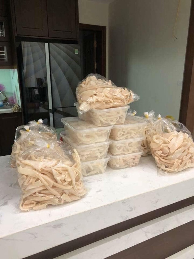 Cận Tết, nhiều bà nội trợ Việt mua cùi dừa non 70 ngàn đồng/kg làm mứt, tiểu thương ngày bán cả tạ  - Ảnh 14.