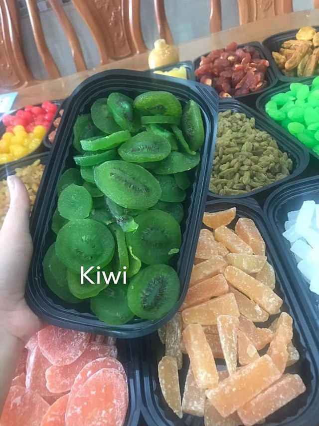 Mứt kiwi, đào giòn, xí muội, ô mai Đà Lạt trôi nổi là hàng Trung Quốc? - Ảnh 2.