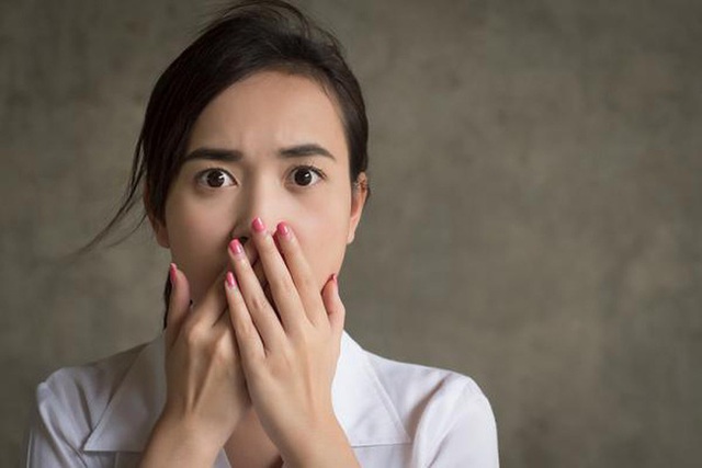 Dặn vợ tới 1 địa chỉ nhận bánh chưng đặt Tết, vợ mang về lật đến chiếc bánh thứ 3 thì tá hỏa gọi ngay chồng về đối chất - Ảnh 2. Dặn vợ tới 1 địa chỉ nhận bánh chưng đặt Tết, vợ mang về lật đến chiếc bánh thứ 3 thì tá hỏa gọi ngay chồng về đối chất - Ảnh 2.