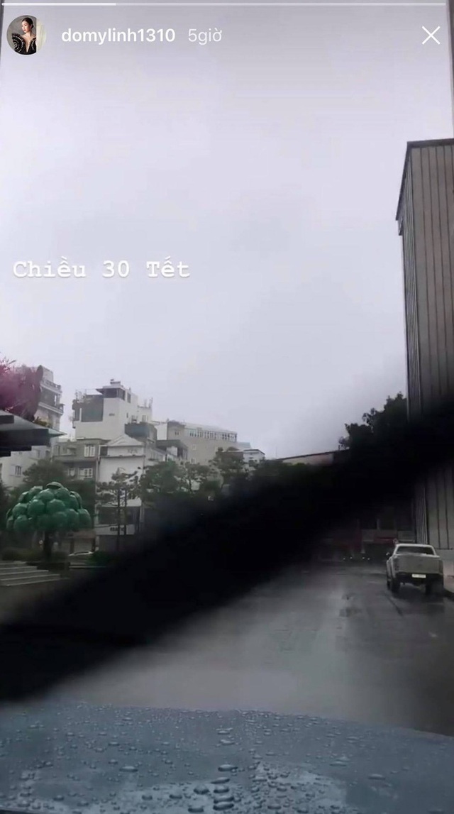 Sao Việt than thở khi gặp mưa lớn ngày 30 Tết - Ảnh 2. Sao Việt than thở khi gặp mưa lớn ngày 30 Tết - Ảnh 2.