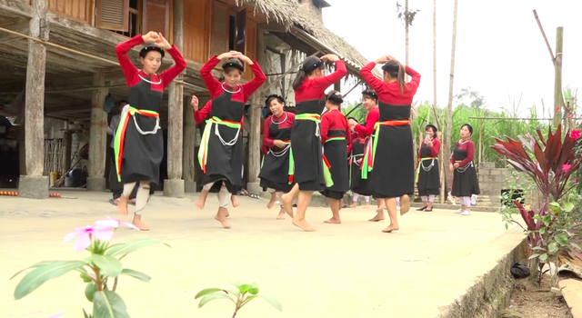 VIDEO: Độc đáo “điệu múa Tết” của dân tộc Cao Lan ở Tuyên Quang - Ảnh 9.
