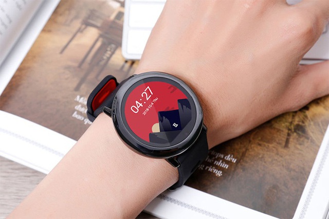 Loạt smartwatch đáng chú ý giá dưới 3 triệu tại Việt Nam - Ảnh 1.