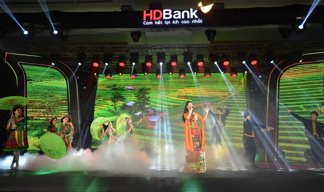 HDBank 30 năm- ngân hàng hạnh phúc của CBNV - Ảnh 9.