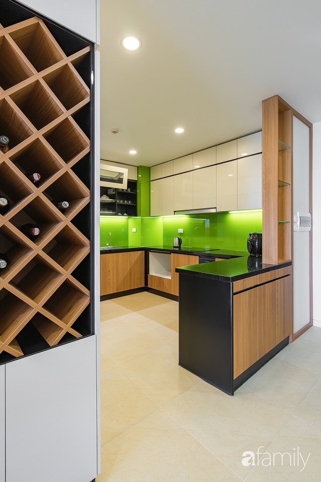 Nhận bàn giao nhà trống, KTS đã nhào nặn ra căn hộ 110m² rất ấm cúng với tổng chi phí 300 triệu đồng ở Hà Nội - Ảnh 2.