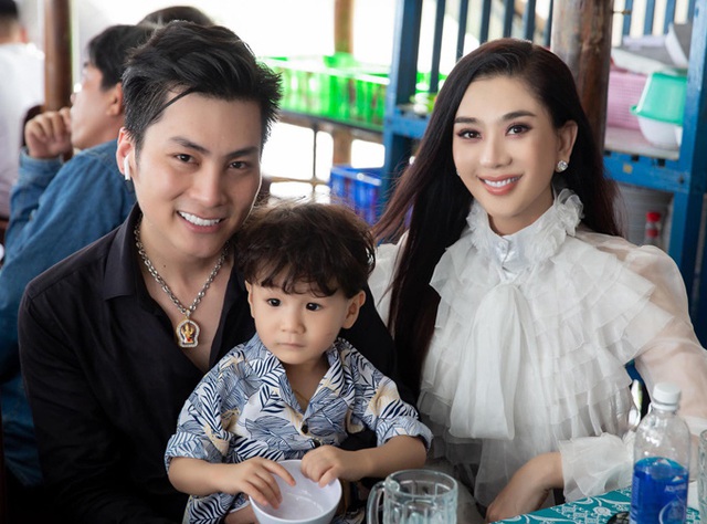 Vợ chồng Lâm Khánh Chi mừng sinh nhật con trai - Ảnh 9.