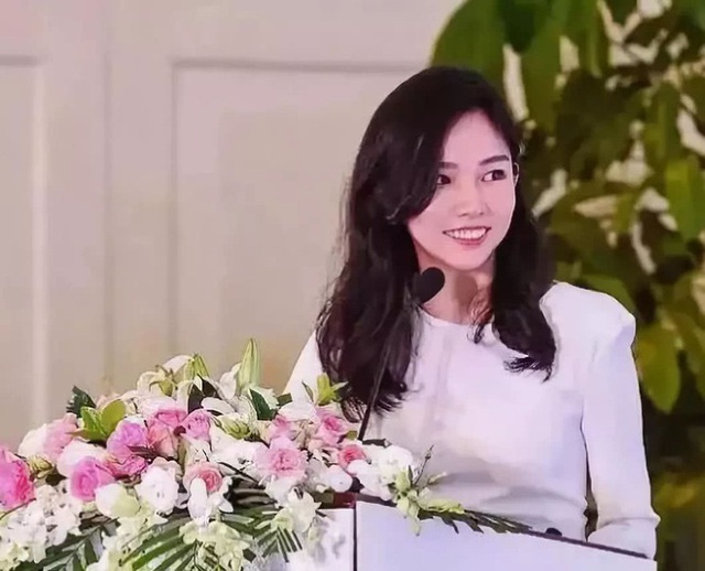Vẻ ngoài xinh đẹp của nữ chủ tịch 28 tuổi công ty dược phẩm ở Trung Quốc - Ảnh 8.