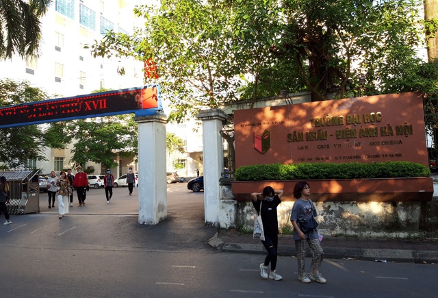 Ba nữ sinh đỗ Đại học Sân khấu - Điện ảnh nguy cơ trượt vì Học viện Múa Việt Nam “giam” bằng - Ảnh 1.