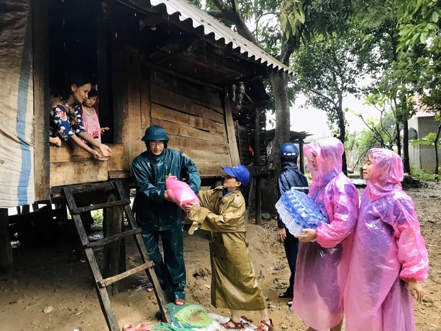 Nhiều hoạt động ý nghĩa vì cộng đồng kỷ niệm 64 năm Ngày truyền thống Hội Liên hiệp Thanh niên Việt Nam - Ảnh 2.