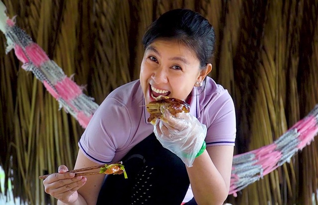 Cuộc sống hiện tại của Kim Thư bắt gà, làm món Campuchia - Ảnh 2.