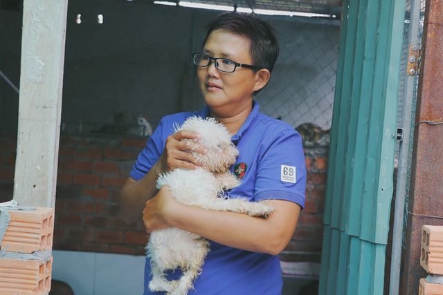 Người phụ nữ nuôi chó mèo bị bại liệt suốt 6 năm, bỏ cả công việc để chăm sóc đàn con của mình - Ảnh 5.