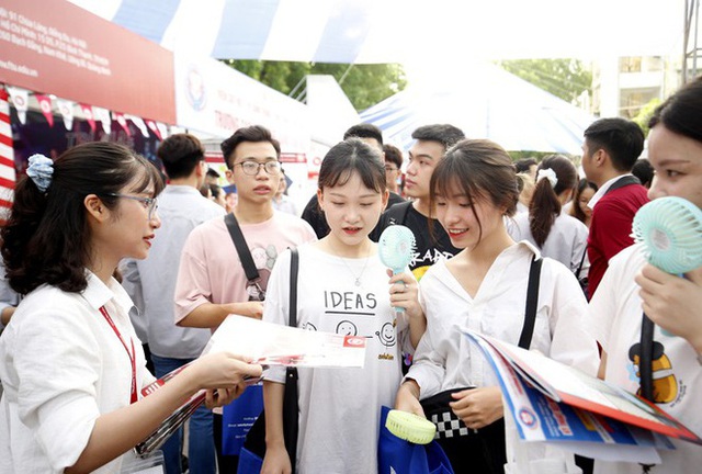 Thí sinh đỗ đại học bằng điểm thi tốt nghiệp, trượt vì điểm học bạ - Ảnh 1.