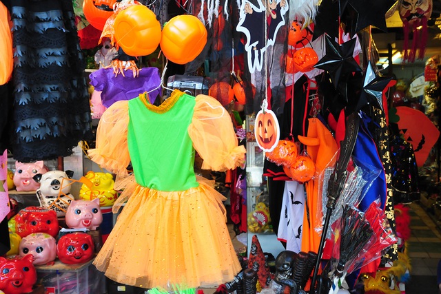 Qua Trung thu, phố Hàng Mã lại tất bật với lễ hội Halloween - Ảnh 10.