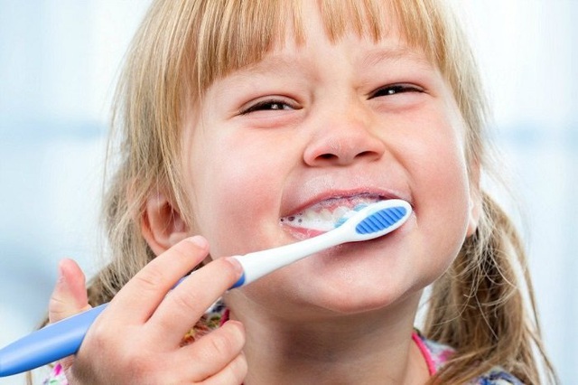 Sốc khi bé 8 tuổi bị phẫu thuật não do sâu răng, chuyên gia chỉ rõ cảnh giác với căn bệnh tưởng đơn giản này - Ảnh 4. Sốc khi bé 8 tuổi bị phẫu thuật não do sâu răng, chuyên gia chỉ rõ cảnh giác với căn bệnh tưởng đơn giản này - Ảnh 4.