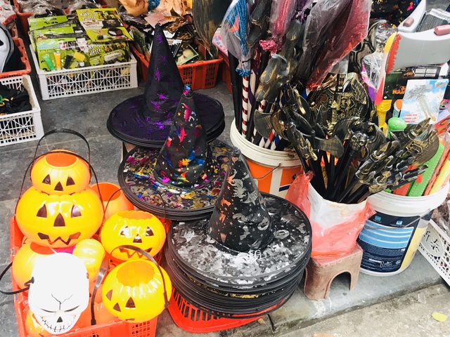 Phố Hàng Mã lại thay áo mới trước thềm Halloween - Ảnh 6.