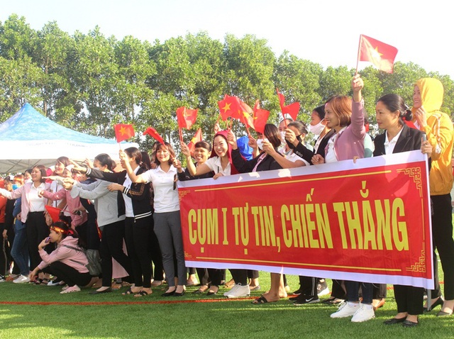 Về Hải Dương xem nữ hiệu trưởng, hiệu phó các trường mầm non huyện Ninh Giang đá bóng - Ảnh 21.