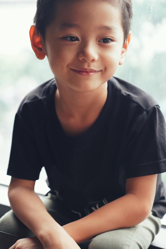 Con trai Trà My Idol gây sốt mạng xã hội vì vẻ ngoài nam thần dù mới 6 tuổi - Ảnh 3.
