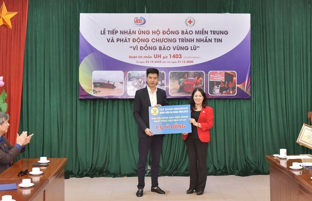 Đại diện tập đoàn MED GROUP trao 1,5 tỷ đồng tới Hội Chữ thập đỏ Việt Nam - Ảnh 2.