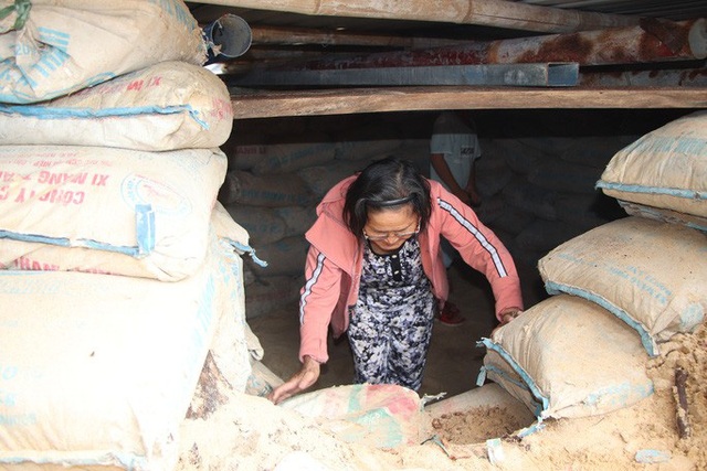  Người dân Quảng Nam đào hầm tránh bão số 9  - Ảnh 13.