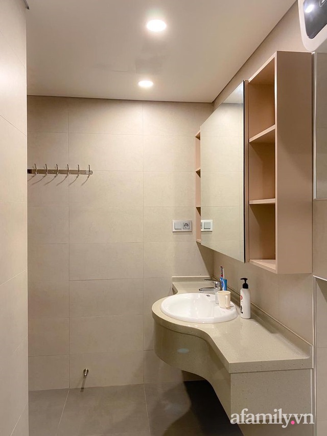 Học người Nhật cách thiết kế phòng tắm tối giản, gia đình Hà Nội lắp đặt không gian hiện đại chi phí chưa tới 18 triệu đồng - Ảnh 6.