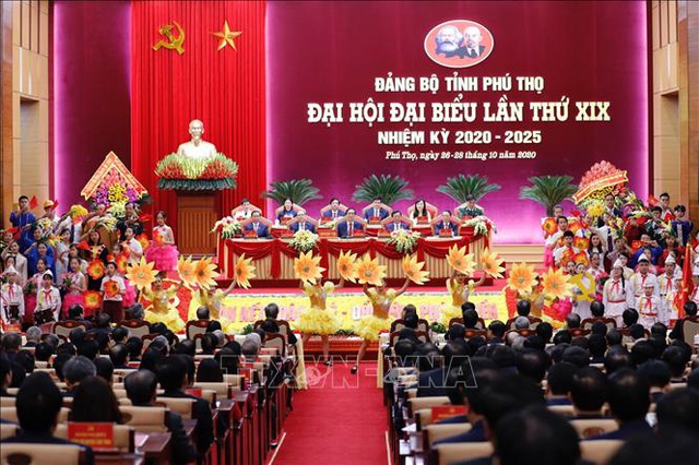 Thủ tướng dự Đại hội đại biểu Đảng bộ tỉnh Phú Thọ lần thứ XIX  - Ảnh 9.