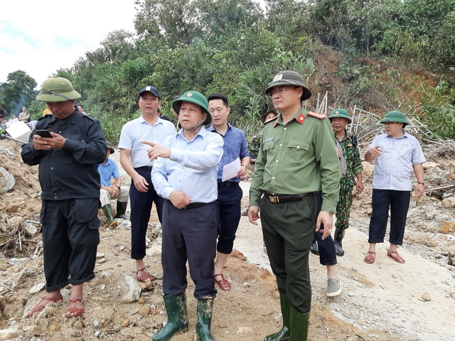 Cứu hộ ở Rào Trăng 3: Huy động tổng lực tìm kiếm, cho người nhà nạn nhân vào hiện trường - Ảnh 2.