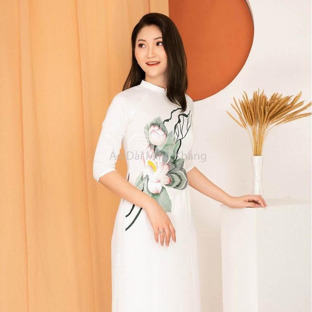 Top các mẫu áo dài đẹp và mới nhất năm 2020 của thương hiệu Minh Khang - Ảnh 3.