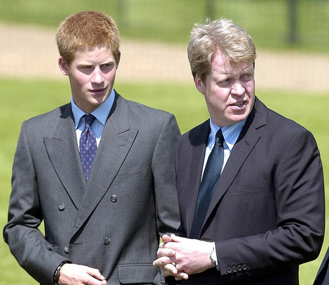 Hoàng tử William từng nhờ cậu ngăn Harry cưới Meghan - Ảnh 4.