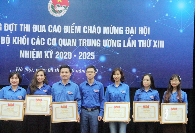 8 cá nhân Báo Gia đình & Xã hội vinh dự nhận bằng khen của BCH Đoàn Khối các cơ quan Trung ương trong chống dịch COVID-19 - Ảnh 3.