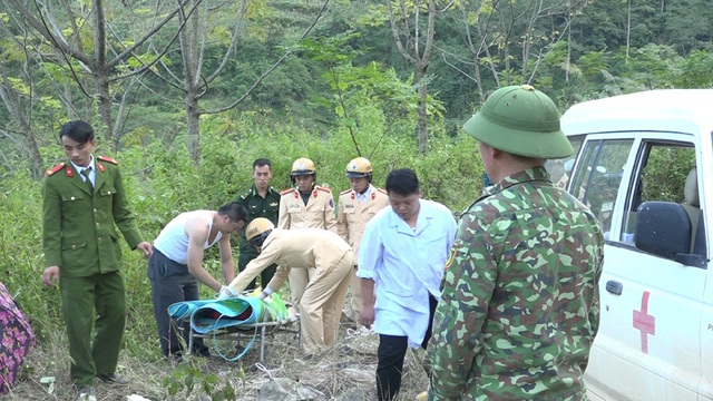 Chỉ đạo “nóng” sau vụ xe U oát lao xuống vực sâu khiến 7 người thương vong ở Hà Giang - Ảnh 2.