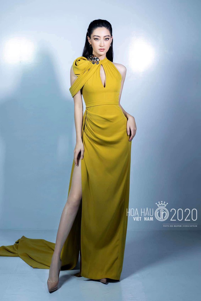 Vòng 1 ăn đứt đàn chị, Hoa hậu 2K còn là nàng thơ của NTK Việt nhờ đôi chân 1,22m - Ảnh 2.