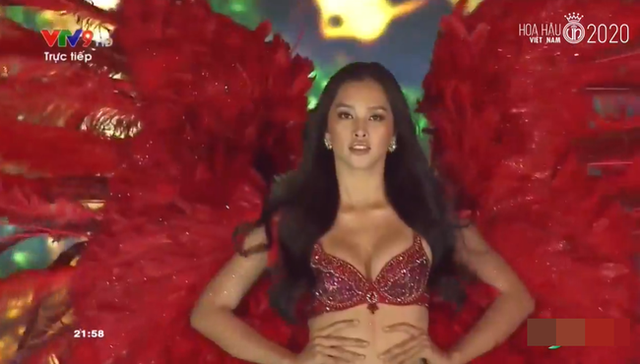 Sau khi bị soi body lộ cả loạt khuyết điểm, Tiểu Vy diện bikini khoe dáng trong đêm thi Hoa hậu Việt Nam 2020, khuôn ngực “đồ sộ” gây chú ý - Ảnh 5.