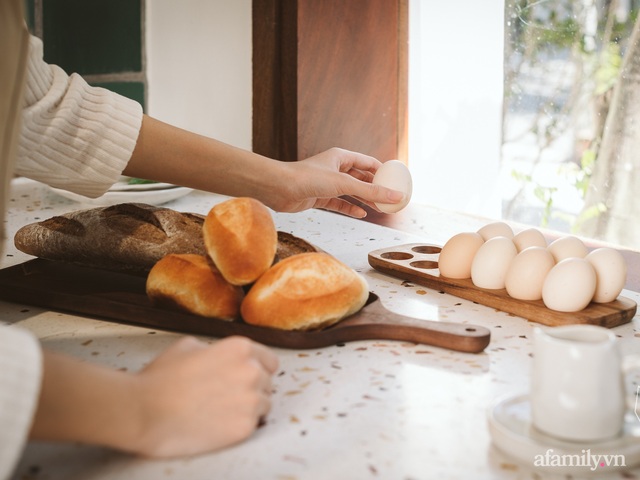 Căn bếp với hệ tủ phá vỡ cấu trúc vân gỗ có một không hai ở Hà Nội được hoàn thiện gần 180 triệu đồng - Ảnh 14.