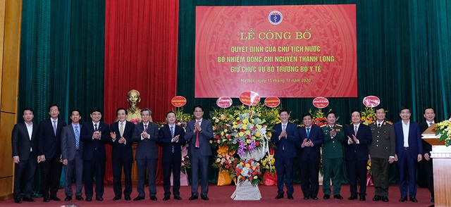 Thủ tướng trao Quyết định Bổ nhiệm chức danh Bộ trưởng Bộ Y tế cho GS.TS Nguyễn Thanh Long - Ảnh 6.
