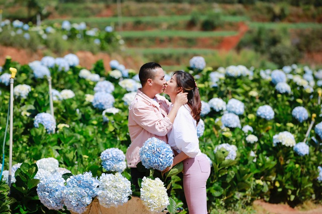 Khoảnh khắc lãng mạn của vợ chồng MC Hoàng Linh VTV - Ảnh 5.